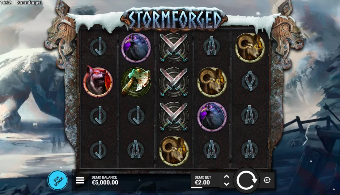 Stormforged — скриншот слота Hacksaw: скандинавское поле 5×4 с порталами